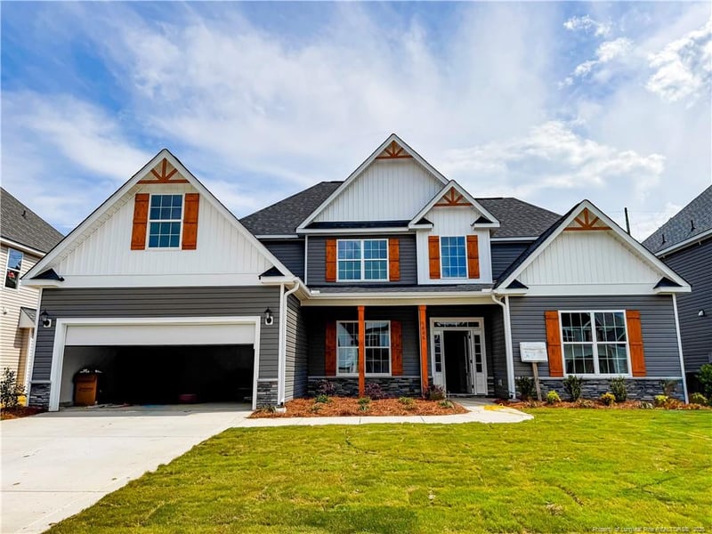 1806 Smith Farm St, Fayetteville, NC 28306