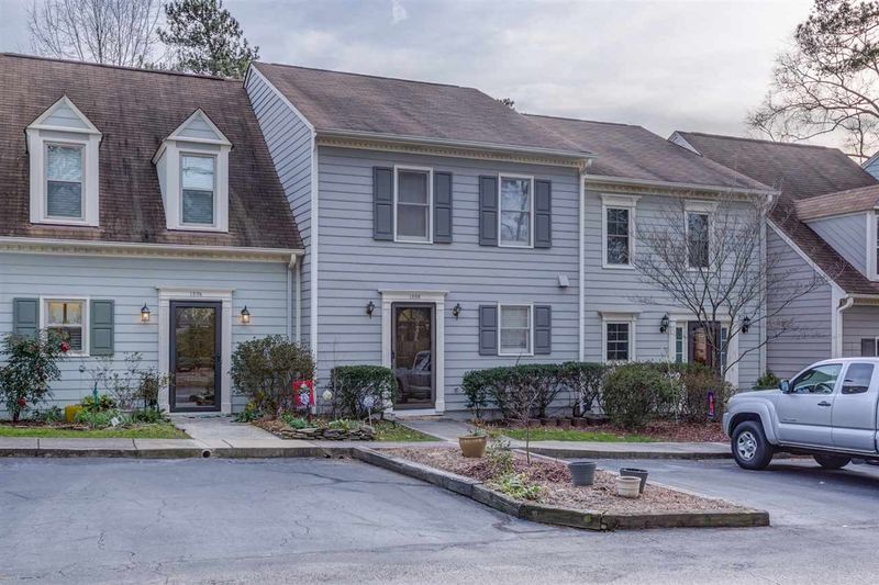 1806 Township Cir, Raleigh, NC 27609