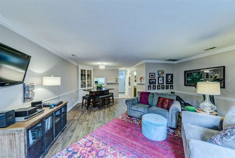 1806 Township Cir, Raleigh, NC 27609