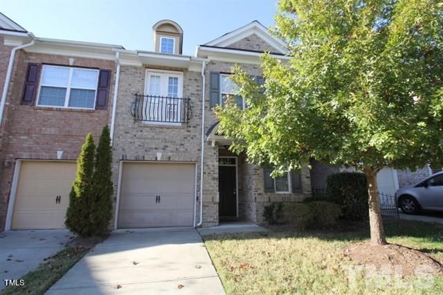1806 Whirlaway Ct, Cary, NC 27519