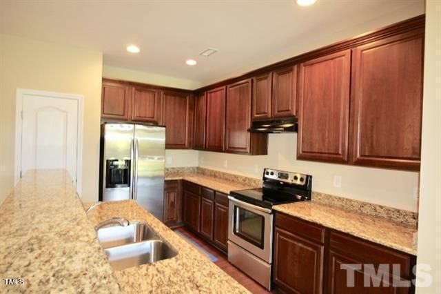 1806 Whirlaway Ct, Cary, NC 27519
