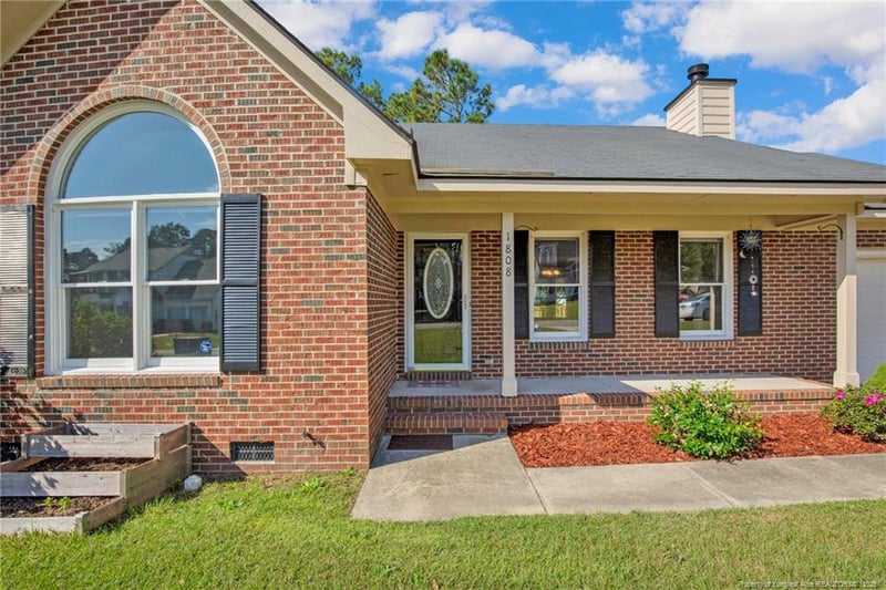 1808 Charity Ln, Fayetteville, NC 28304