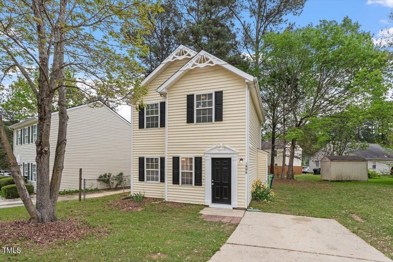 1808 Elkpark Dr, Raleigh, NC 27610
