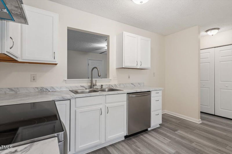1808 Elkpark Dr, Raleigh, NC 27610