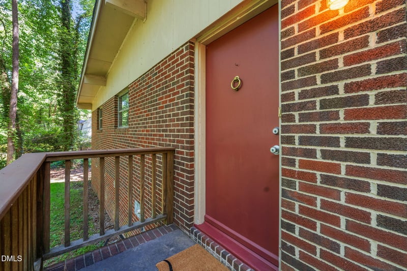 1808 Fairley Dr, Raleigh, NC 27607