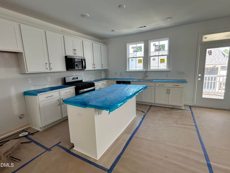 1808 Lumineer Ln, Wendell, NC 27591
