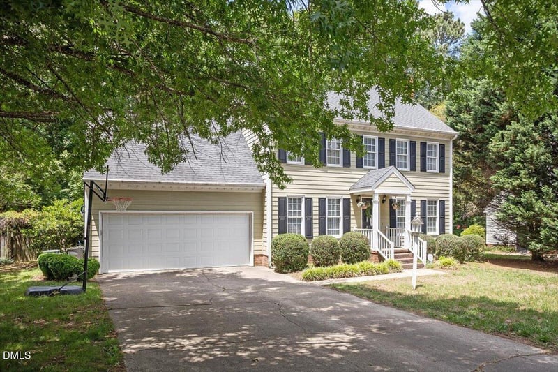 1808 Thorpshire Dr, Raleigh, NC 27615