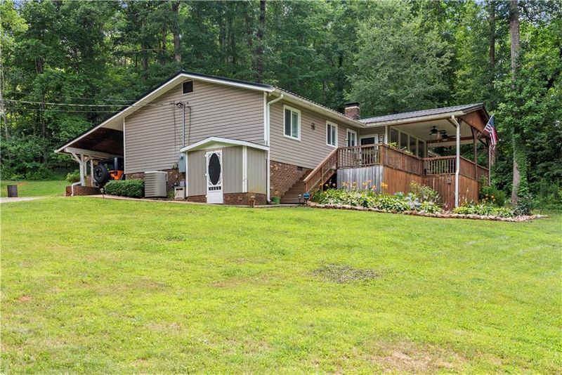 1808 Travis Ln, Burlington, NC 27217