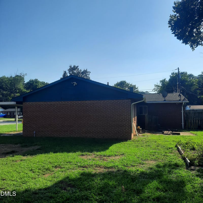 1809 Hadley Rd, Raleigh, NC 27610