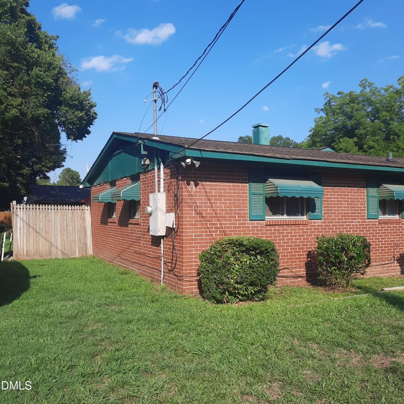 1809 Hadley Rd, Raleigh, NC 27610