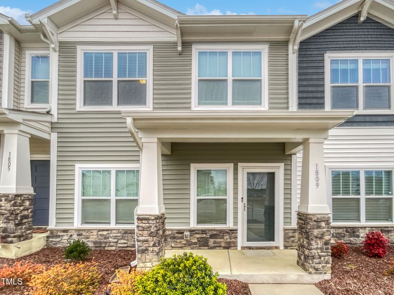 1809 Kauri Cliffs Dr, Fuquay Varina, NC 27526