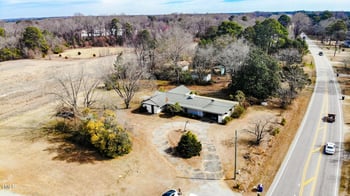 1809 Nc 42 , Fuquay Varina, NC 27526