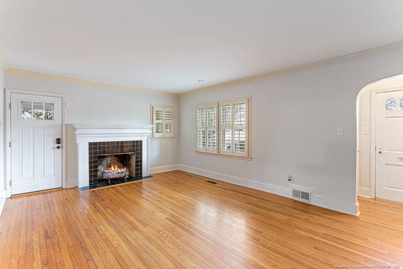 1809 Pugh St, Fayetteville, NC 28305