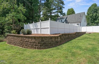 1809 Saddlewood Ln, Sanford, NC 27330