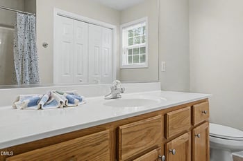 1809 Saddlewood Ln, Sanford, NC 27330