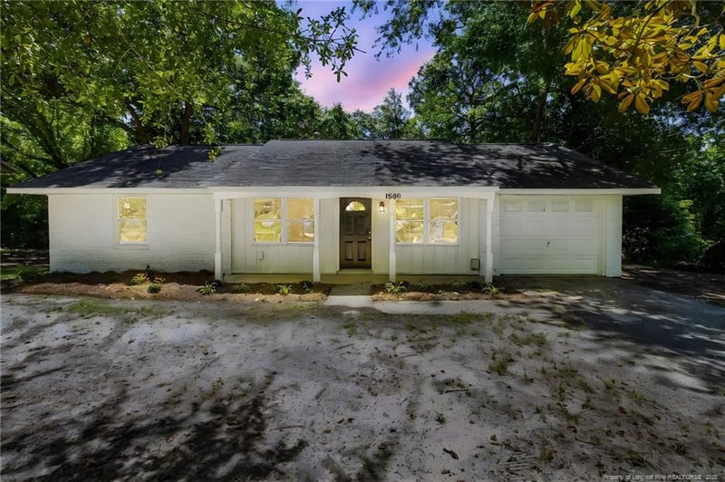 1809 Wendover Dr, Fayetteville, NC 28304