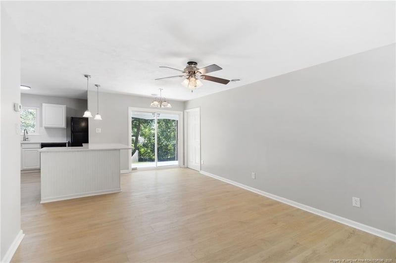 1809 Wendover Dr, Fayetteville, NC 28304