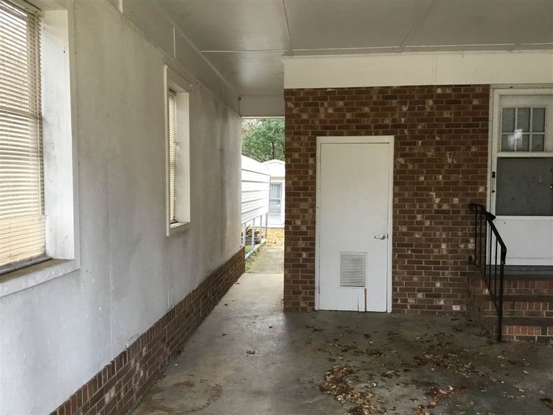 181 N Alan St, Angier, NC 27501