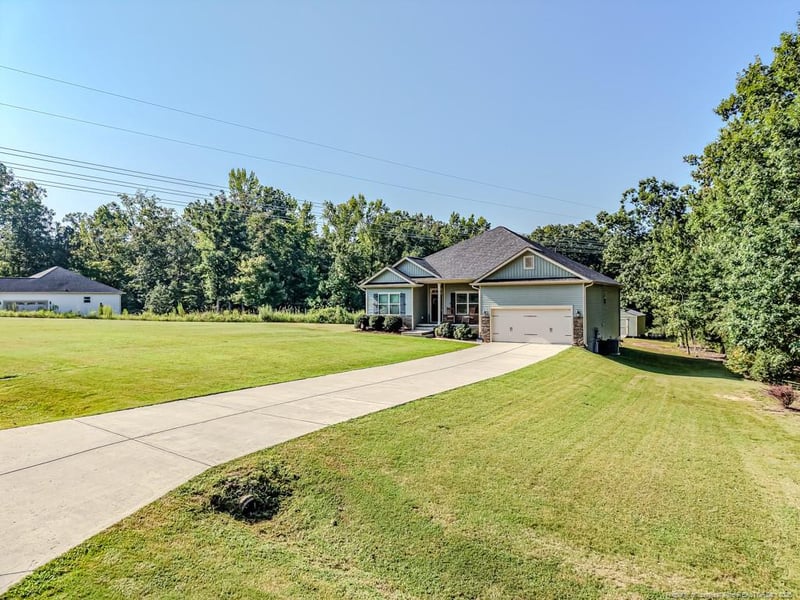 181 Greenwich Dr, Sanford, NC 27330