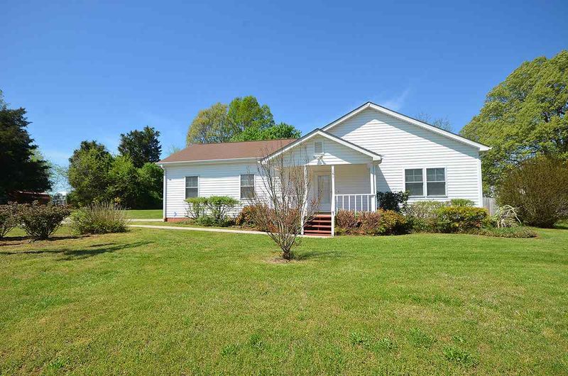 181 W Hill Ave, Hillsborough, NC 27278