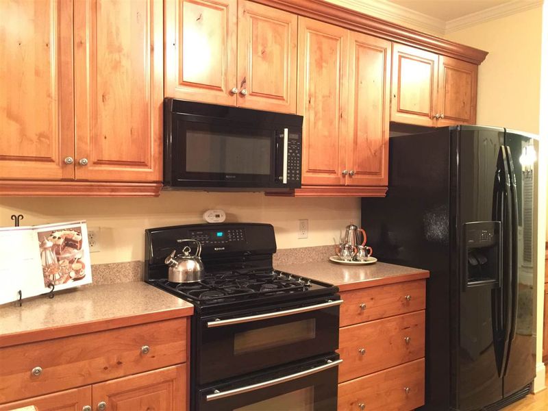1810 Shellview Dr, Fuquay Varina, NC 27526