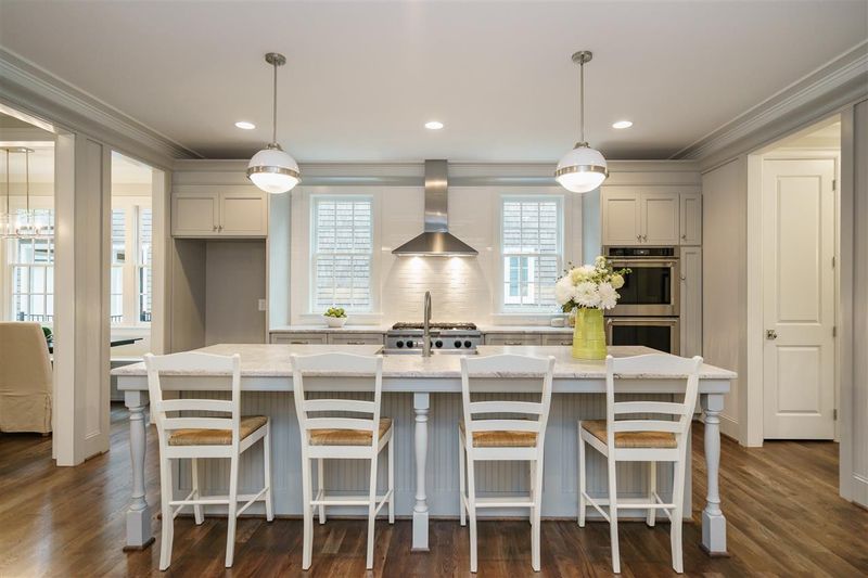 1810 Sutton Dr, Raleigh, NC 27605