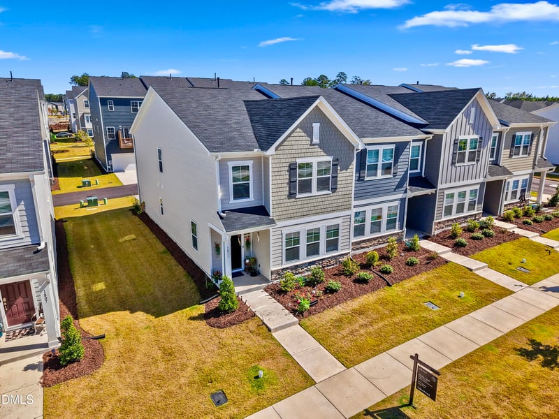 1811 Aspen River Ln, Apex, NC 27502