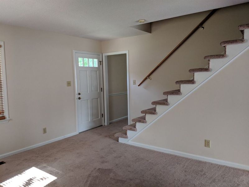 1811 Chandellay Dr, Durham, NC 27705