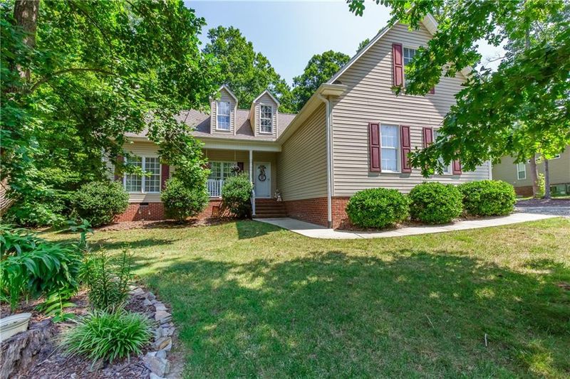 1811 Conners Ct, Burlington, NC 27215