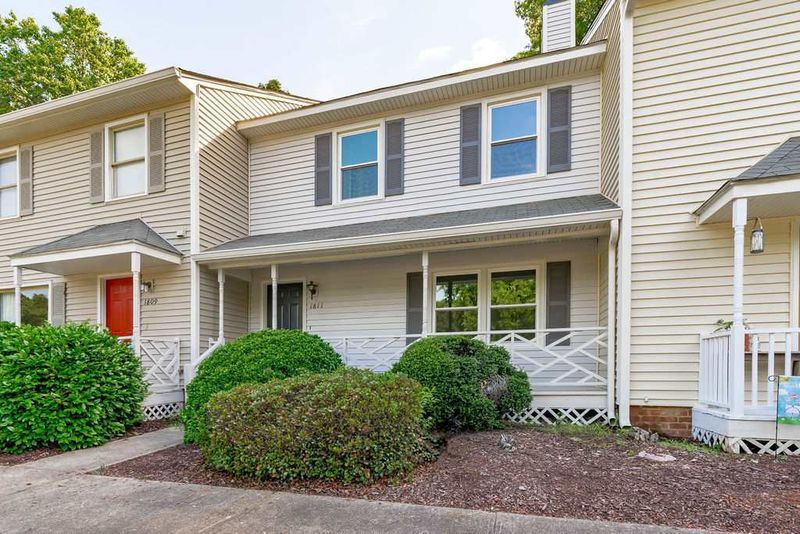 1811 Fox Sterling Dr, Raleigh, NC 27606