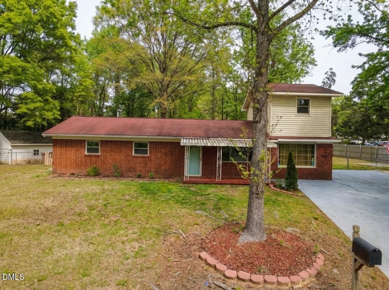 1811 Pritchard Pl, Durham, NC 27707