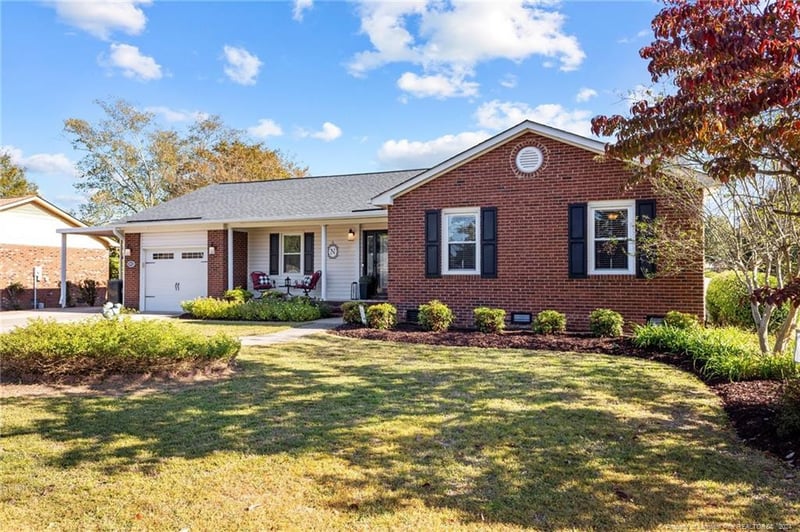 1811 Rivergate Rd, Fayetteville, NC 28304
