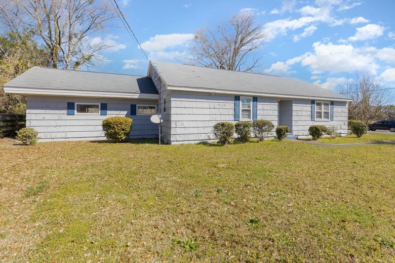 1811 Royall Ave, Goldsboro, NC 27534