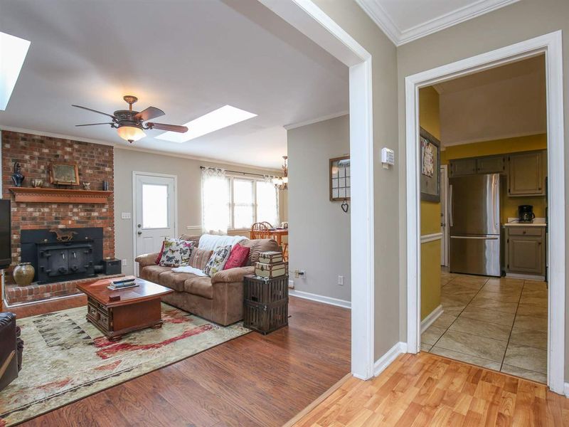 1811 Southview Rd, Durham, NC 27703