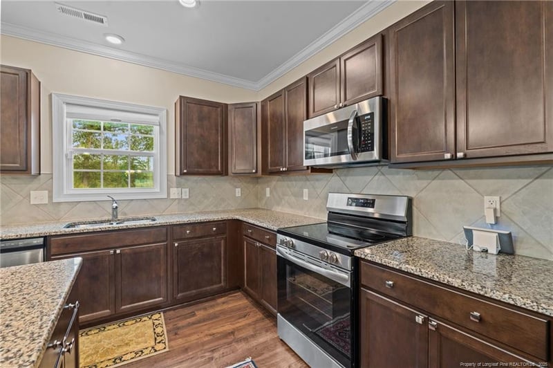 1812 Bahan Ct, Fayetteville, NC 28312