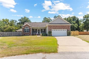 1812 Citidancer Ct, Hope Mills, NC 28348