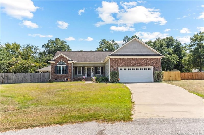 1812 Citidancer Ct, Hope Mills, NC 28348