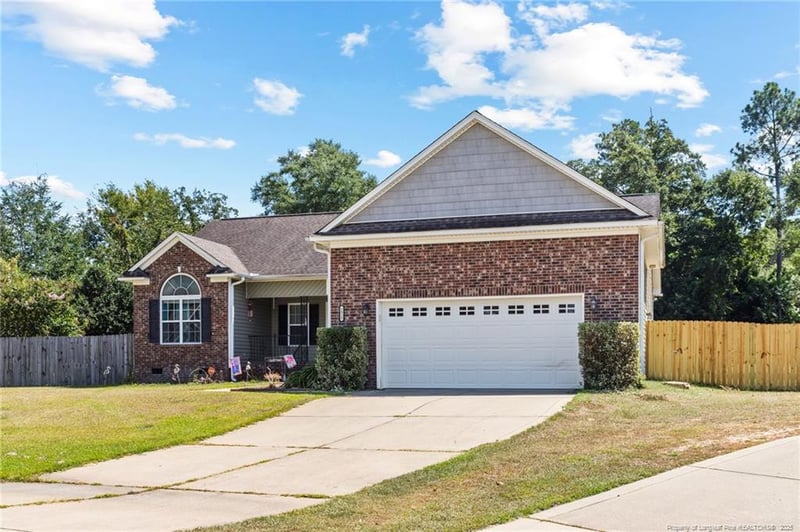 1812 Citidancer Ct, Hope Mills, NC 28348