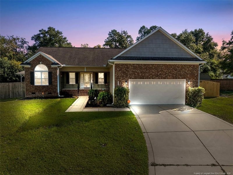 1812 Citidancer Ct, Hope Mills, NC 28348