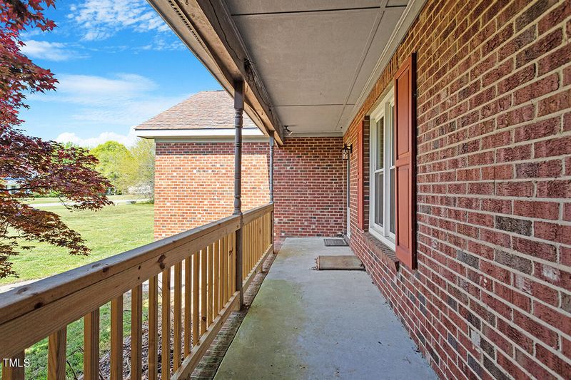 1812 Creekview Dr, Clayton, NC 27520