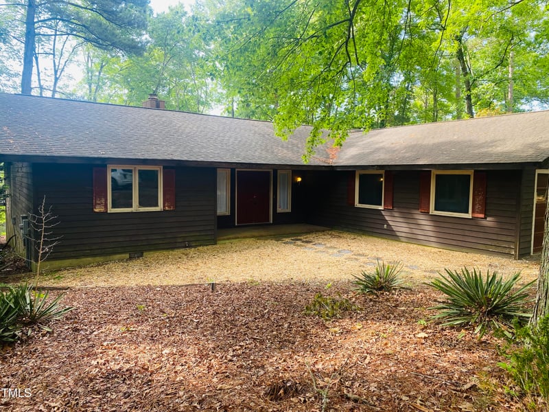 1812 Crepe Myrtle Dr, Sanford, NC 27330