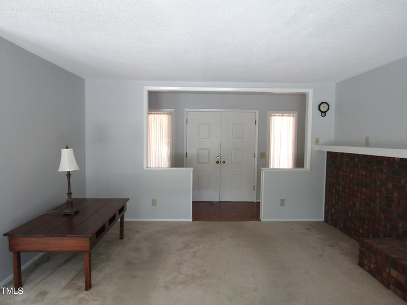 1812 Crepe Myrtle Dr, Sanford, NC 27330
