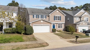 1812 Devonridge Dr, Fuquay Varina, NC 27526