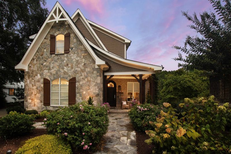 1812 Glenwood Ave, Raleigh, NC 27608