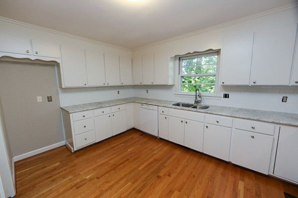 1812 Manuel St, Raleigh, NC 27612