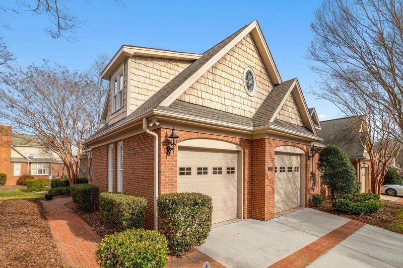 1812 Middlebrook Dr, Raleigh, NC 27615