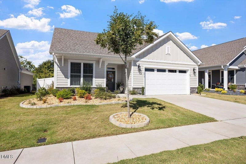 1812 Pinecliff Ct, Fuquay Varina, NC 27526