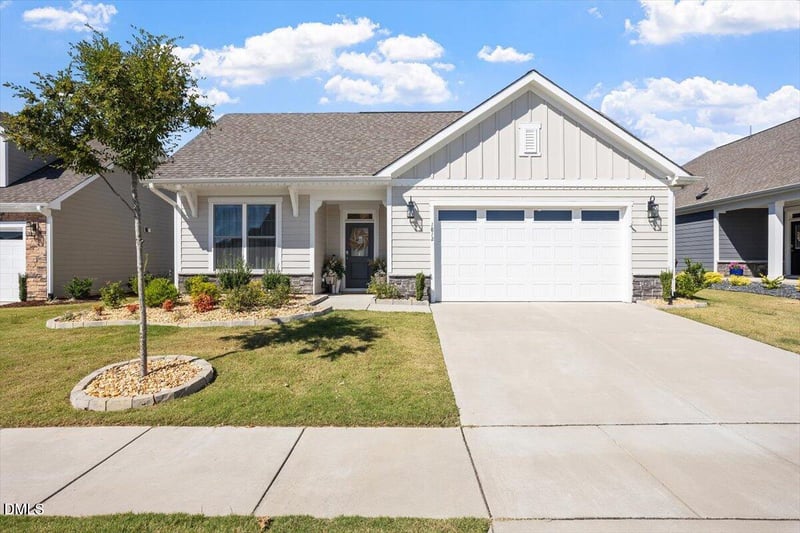 1812 Pinecliff Ct, Fuquay Varina, NC 27526