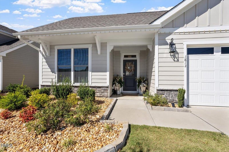 1812 Pinecliff Ct, Fuquay Varina, NC 27526