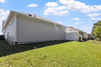 1812 Pinecliff Ct, Fuquay Varina, NC 27526